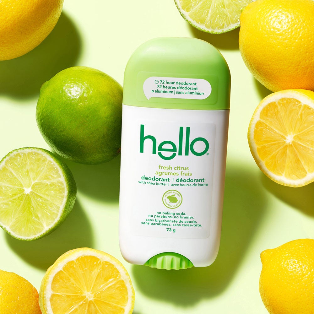 Déodorant sans aluminium hello agrumes frais pour femme et homme entouré d’inspiration aux agrumes.