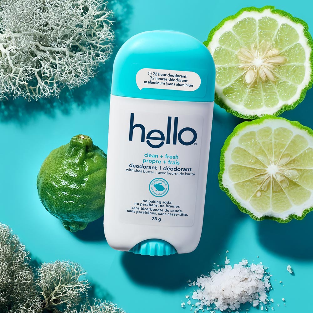 Déodorant sans aluminium hello propre + frais pour femme et homme entouré d’une inspiration fraîche.