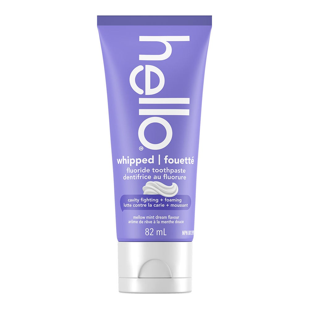 Tube de dentifrice fouetté au fluorure Hello, arôme de rêve à la menthe douce, emballage mauve de 82 mL indiquant lutte contre la carie et effet moussant.